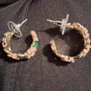 golden twist earringsFinal price pls can' tafford any more discount